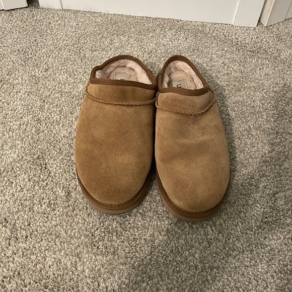 UGG Shoes - Ugg Classic Slipper